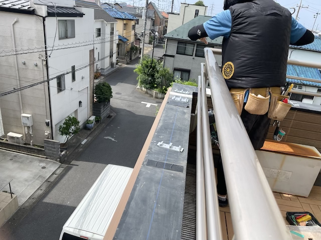 草加市　バルコニー笠木交換工事